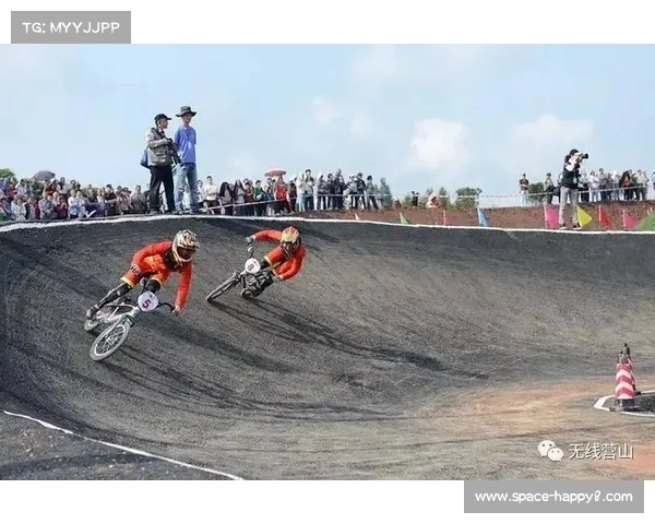 营山BMX运动中心完成升级,成为国内唯一可同时承办竞速与自由式小轮车赛事基地 营山BMX运动中心完成升级,成为国内唯一可同时承办竞速与自由式小轮车赛事基地